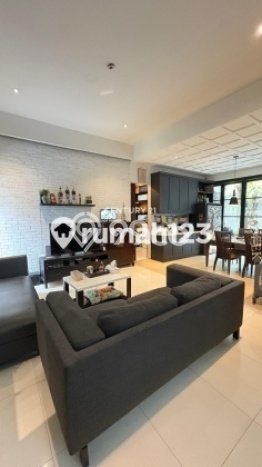 For Sale! Luxury House LT 203m2 Desain Elegan di Sektor 9-Bintaro For Sale! Luxury House LT 203m2 Desain Elegan di Sektor 9-Bintaro