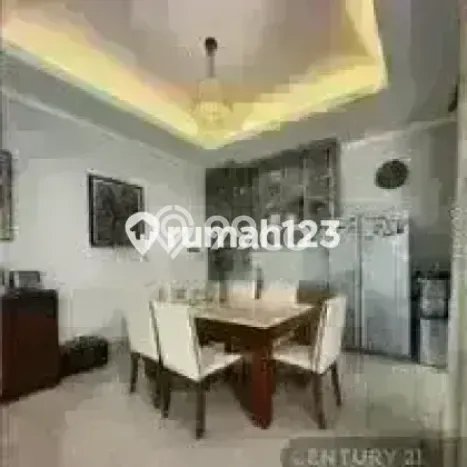 Rumah Elit LB 365m2 Siap Huni Desain Elegan di Bintaro, Tangerang Selatan Rumah Elit LB 365m2 Siap Huni Desain Elegan di Bintaro, Tangerang Selatan