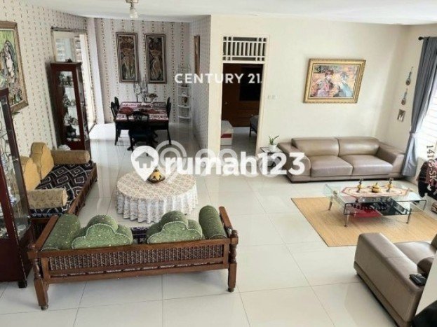 Jual Rumah Mewah Elegan Dengan View Cantik di Bintaro, Tangerang Selatan Jual Rumah Mewah Elegan Dengan View Cantik di Bintaro, Tangerang Selatan