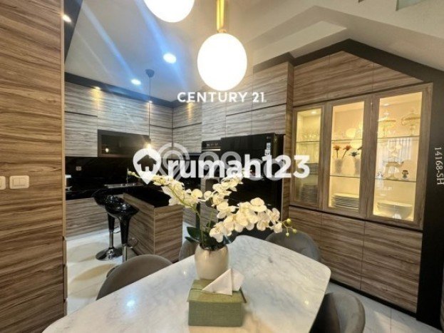 Rumah Mewah LB 250m2 Siap Huni Desain Elegan di Sektor 9-Bintaro, Tangerang Selatan Rumah Mewah LB 250m2 Siap Huni Desain Elegan di Sektor 9-Bintaro, Tangerang Selatan
