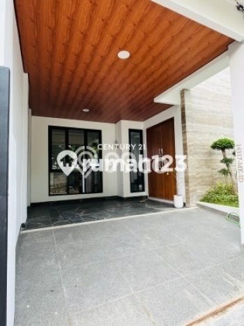Rumah Mewah LB 200m2 Siap Huni Desain Elegan di Graha Raya Bintaro, Tangerang Selatan Rumah Mewah LB 200m2 Siap Huni Desain Elegan di Graha Raya Bintaro, Tangerang Selatan