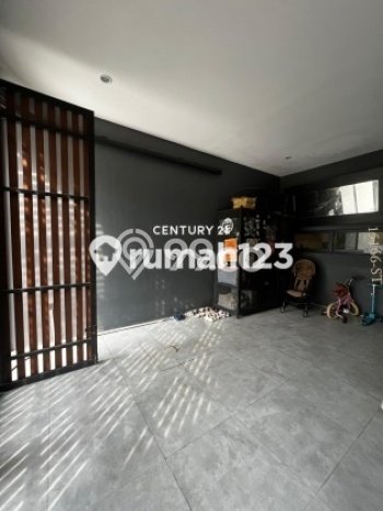 Rumah Elit LB 254m2 Siap Huni Desain Elegan di Sektor 9-Bintaro, Tangerang Selatan Rumah Elit LB 254m2 Siap Huni Desain Elegan di Sektor 9-Bintaro, Tangerang Selatan