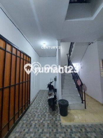 Jual Rumah Modern 12 KT di Bintaro, Jakarta Selatan Jual Rumah Modern 12 KT di Bintaro, Jakarta Selatan