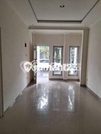 For Sale Rumah 3 Kamar Lokasi Ideal Nyaman dan Strategis di Serpong Utara For Sale Rumah 3 Kamar Lokasi Ideal Nyaman dan Strategis di Serpong Utara