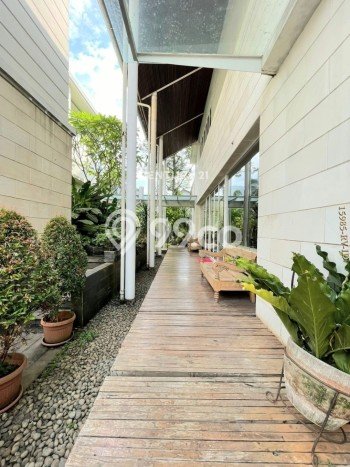 Rumah Luxury Modern Tanpa Renovasi di Antasari Jakarta Selatan Rumah Luxury Modern Tanpa Renovasi di Antasari Jakarta Selatan