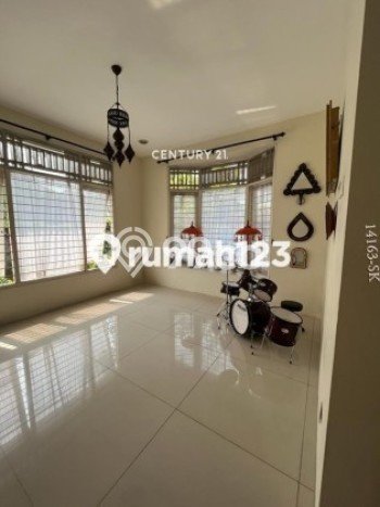 Jual Rumah Mewah Elegan Dengan View Cantik di Bintaro, Tangerang Selatan Jual Rumah Mewah Elegan Dengan View Cantik di Bintaro, Tangerang Selatan