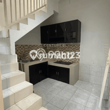 Hunian Nyaman Asri 2 KT Siap Huni di Graha Raya Bintaro Tangerang Selatan Hunian Nyaman Asri 2 KT Siap Huni di Graha Raya Bintaro Tangerang Selatan
