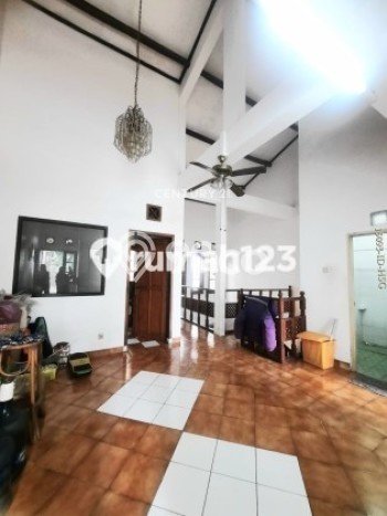For Sale Hunian Rumah Nyaman 5 Kamar di Bintaro, Tangerang Selatan For Sale Hunian Rumah Nyaman 5 Kamar di Bintaro, Tangerang Selatan