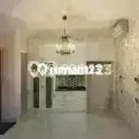 Hunian Mewah LB 127m2 Siap Pakai Desain Elegan di Sektor 9-Bintaro, Tangerang Selatan Hunian Mewah LB 127m2 Siap Pakai Desain Elegan di Sektor 9-Bintaro, Tangerang Selatan