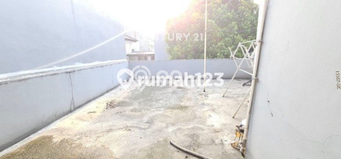 Rumah Minimalis 3 Kamar LT 127m2 di Bintaro Rumah Minimalis 3 Kamar LT 127m2 di Bintaro