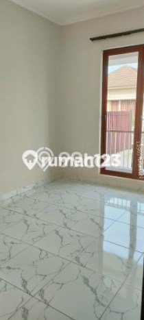 Jual Rumah Mewah Megah Dengan View Eksklusif di Sektor 9-Bintaro, Tangerang Selatan Jual Rumah Mewah Megah Dengan View Eksklusif di Sektor 9-Bintaro, Tangerang Selatan