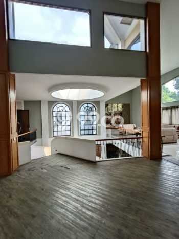 Rumah Luxury Modern Tanpa Renovasi di Pasir Kaliki Bandung Rumah Luxury Modern Tanpa Renovasi di Pasir Kaliki Bandung