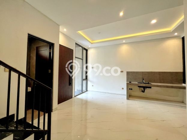 Jual Rumah Luas Megah Dengan View Eksklusif di Dukuh Kupang, Surabaya Jual Rumah Luas Megah Dengan View Eksklusif di Dukuh Kupang, Surabaya