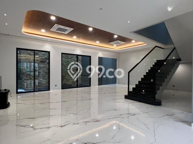 Rumah Elit Modern Tanpa Renovasi di Citraland Surabaya Rumah Elit Modern Tanpa Renovasi di Citraland Surabaya