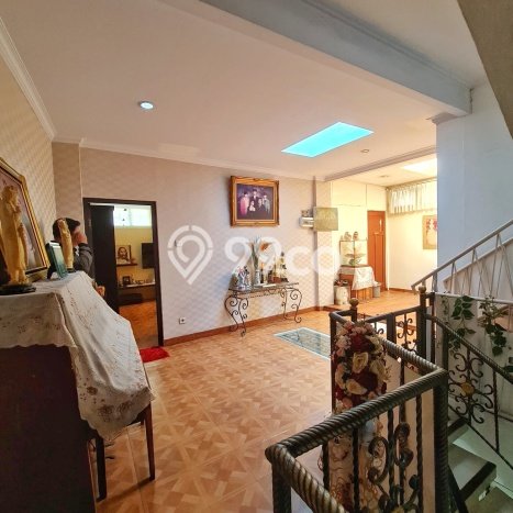 Rumah Mewah LB 300m2 Siap Pakai Desain Elegan di Tamansari, Jakarta Barat Rumah Mewah LB 300m2 Siap Pakai Desain Elegan di Tamansari, Jakarta Barat