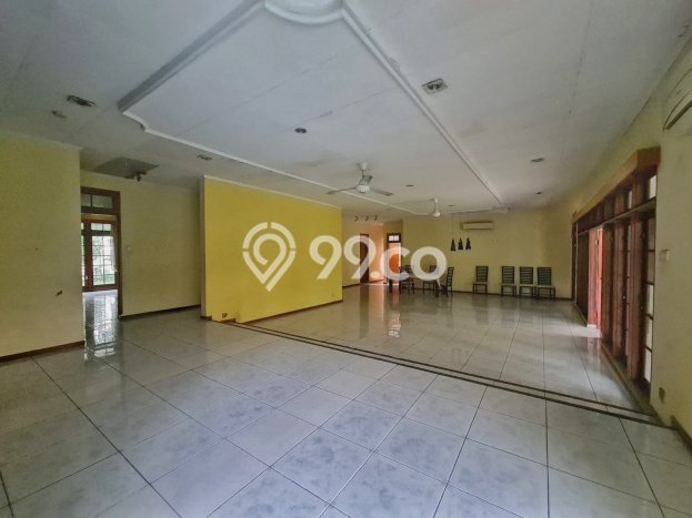 Hunian Mewah LB 500m2 Siap Huni Desain Elegan di Kemang, Jakarta Selatan Hunian Mewah LB 500m2 Siap Huni Desain Elegan di Kemang, Jakarta Selatan
