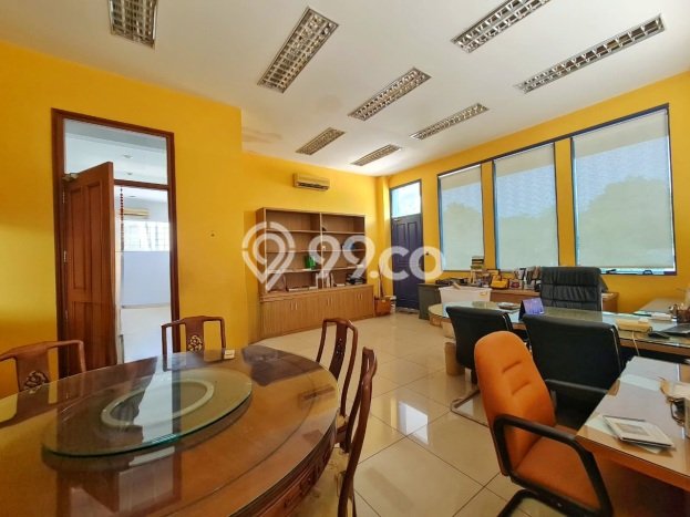 Unit Kantor Dijual di Jakarta Selatan LT 6658m2 & LB 3000m2 Unit Kantor Dijual di Jakarta Selatan LT 6658m2 & LB 3000m2