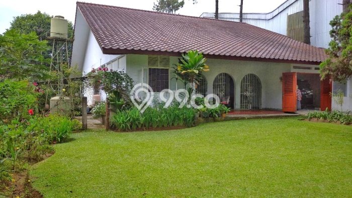 For Sale Rumah Mewah Exclusive di Cisarua, Bogor For Sale Rumah Mewah Exclusive di Cisarua, Bogor