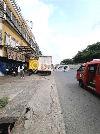 Ruko Bagus Dijual LB 434m2 Lokasi Strategis Jakarta Barat Area Cocok untuk Bisnis Ruko Bagus Dijual LB 434m2 Lokasi Strategis Jakarta Barat Area Cocok untuk Bisnis