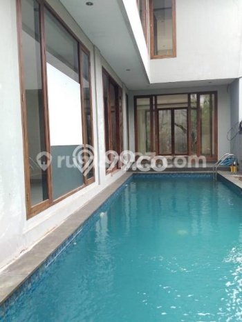 PREMIUM CHOICE! Rumah di Kebayoran Baru, 5 KT, Lingkungan Strategis, LT 370m² Bangunan 600m² PREMIUM CHOICE! Rumah di Kebayoran Baru, 5 KT, Lingkungan Strategis, LT 370m² Bangunan 600m²