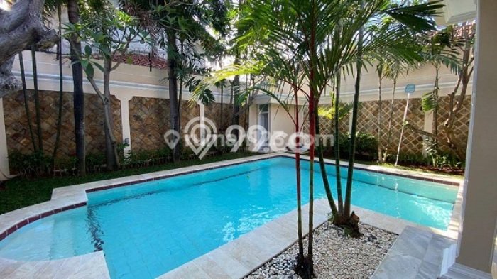 Rumah Asri di Cipete, 4 KT, Area Strategis, Luas 600m² LB 400m² Rumah Asri di Cipete, 4 KT, Area Strategis, Luas 600m² LB 400m²