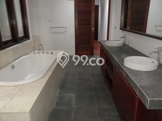 DREAM HOME! Rumah area Cilandak, 6 KT, Bebas Banjir, Luas 1000m² LB 600m² DREAM HOME! Rumah area Cilandak, 6 KT, Bebas Banjir, Luas 1000m² LB 600m²
