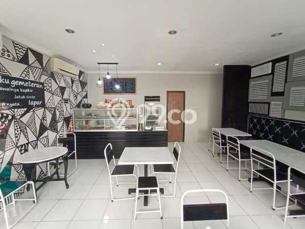 Ruko For Rent di Ampera, Luas 72m², Lokasi Komersial, Akses Utama Ruko For Rent di Ampera, Luas 72m², Lokasi Komersial, Akses Utama