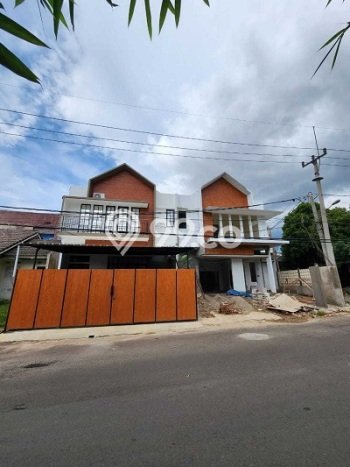 Rumah Modern 3 Kamar Siap Huni di Cibinong, Dekat Pusat Perbelanjaan, Bogor Rumah Modern 3 Kamar Siap Huni di Cibinong, Dekat Pusat Perbelanjaan, Bogor