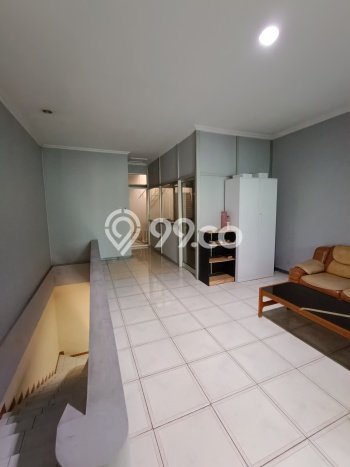 Unit Ruko Dijual di Jakarta Barat LT 150m2 & LB 350m2 Unit Ruko Dijual di Jakarta Barat LT 150m2 & LB 350m2