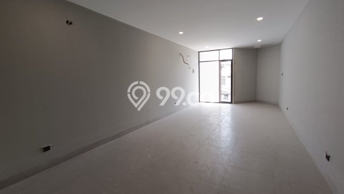 Ruko Dijual di Jakarta Utara LT 68m2 & LB 150m2 Lokasi Terbaik! Ruko Dijual di Jakarta Utara LT 68m2 & LB 150m2 Lokasi Terbaik!