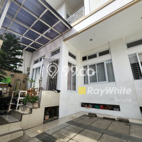 Ready to Use! Premium House LT 152m2 Desain Modern di Duri Kepa Ready to Use! Premium House LT 152m2 Desain Modern di Duri Kepa
