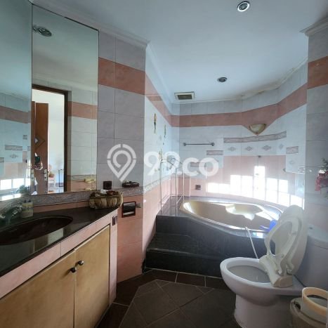 Dijual Rumah Luas Elegan Dengan View Eksklusif di Sunter, Jakarta Utara Dijual Rumah Luas Elegan Dengan View Eksklusif di Sunter, Jakarta Utara