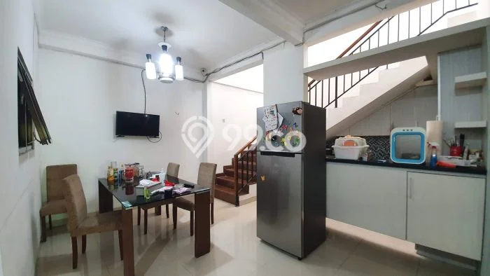 Rumah Luxury Modern Siap Huni di Tomang Jakarta Barat Rumah Luxury Modern Siap Huni di Tomang Jakarta Barat