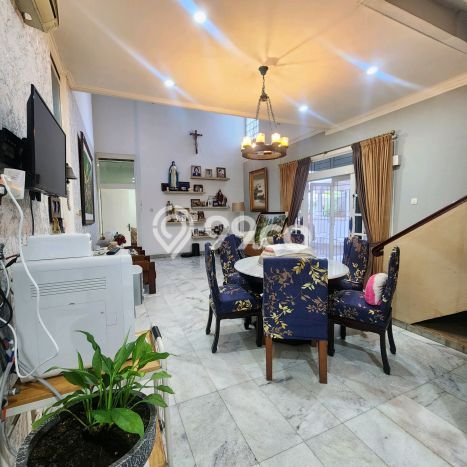 Jual Rumah Luas Elegan Dengan View Eksklusif di Cipinang, Jakarta Timur Jual Rumah Luas Elegan Dengan View Eksklusif di Cipinang, Jakarta Timur
