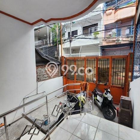 Rumah Luas Asri 3 KT Siap Pakai di Teluk Gong Jakarta Utara Rumah Luas Asri 3 KT Siap Pakai di Teluk Gong Jakarta Utara