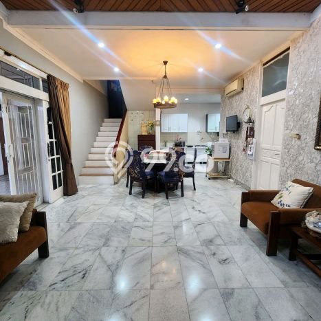 Jual Rumah Luas Elegan Dengan View Eksklusif di Cipinang, Jakarta Timur Jual Rumah Luas Elegan Dengan View Eksklusif di Cipinang, Jakarta Timur