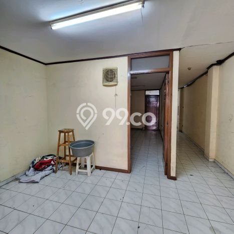 Ruko Bagus Dijual LB 200m2 Lokasi Strategis Jakarta Barat Area Cocok untuk Berbisnis Ruko Bagus Dijual LB 200m2 Lokasi Strategis Jakarta Barat Area Cocok untuk Berbisnis