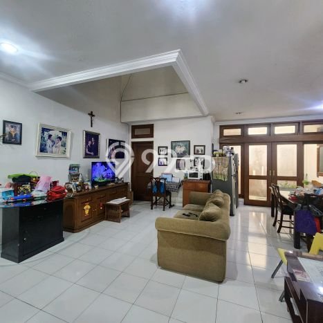 Rumah Luxury Modern Siap Huni di Tomang Jakarta Barat Rumah Luxury Modern Siap Huni di Tomang Jakarta Barat
