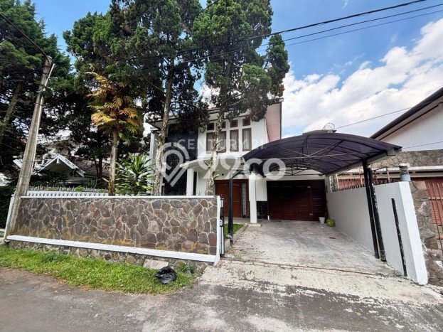 Disewakan Rumah Harga Terjangkau di Setra Sari Bandung dengan 3 KT Disewakan Rumah Harga Terjangkau di Setra Sari Bandung dengan 3 KT