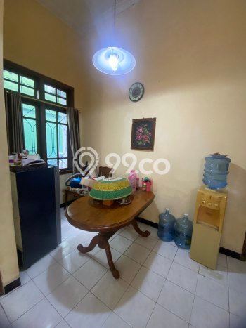 Rumah Modern Minimalis 5 Kamar Siap Huni di Banguntapan Rumah Modern Minimalis 5 Kamar Siap Huni di Banguntapan