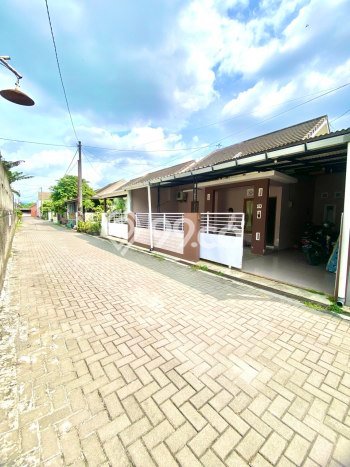 Rumah Modern Minimalis 3 KT Bisa Langsung Pindah di Berbah Rumah Modern Minimalis 3 KT Bisa Langsung Pindah di Berbah