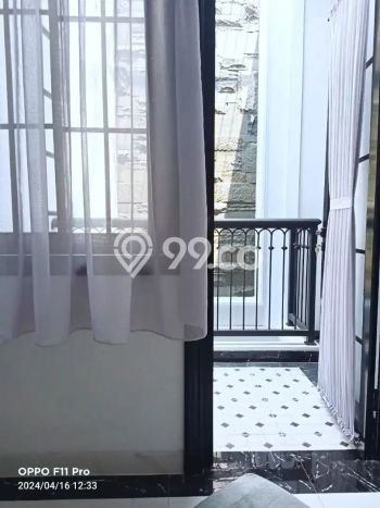Rumah Luxury Modern Tanpa Renovasi di Pejaten Jakarta Selatan Rumah Luxury Modern Tanpa Renovasi di Pejaten Jakarta Selatan