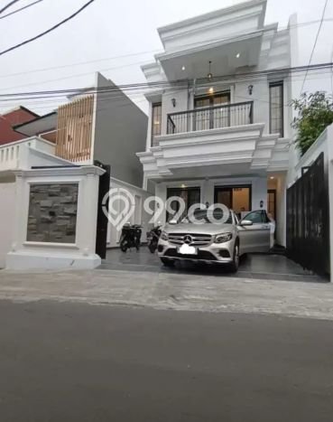Rumah Luxury Modern Tanpa Renovasi di Pejaten Jakarta Selatan Rumah Luxury Modern Tanpa Renovasi di Pejaten Jakarta Selatan