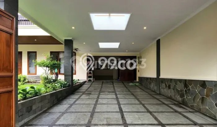 Siap Huni Hunian Elit 7 Kamar di Cilandak Dekat ke Mana Pun Siap Huni Hunian Elit 7 Kamar di Cilandak Dekat ke Mana Pun