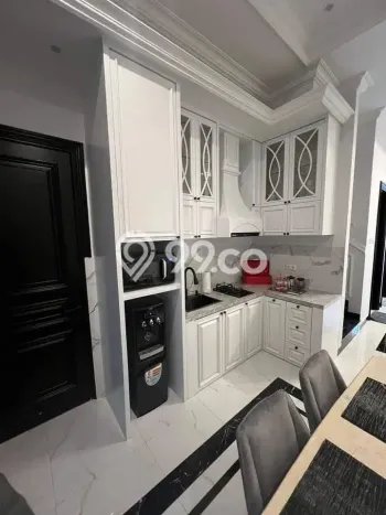 Rumah Luxury Modern Tanpa Renovasi di Pejaten Jakarta Selatan Rumah Luxury Modern Tanpa Renovasi di Pejaten Jakarta Selatan