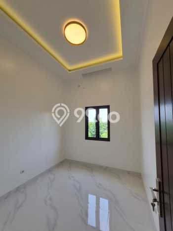 Jual Rumah Strategis Bagus Punya 4 KT di Jagakarsa Jakarta Selatan SHM Jual Rumah Strategis Bagus Punya 4 KT di Jagakarsa Jakarta Selatan SHM