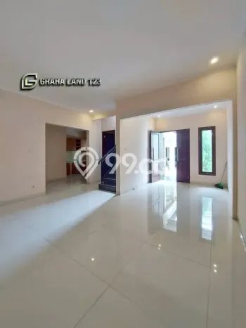 Ready to Use! Premium House LT 122m2 Desain Elegan di Pejaten Ready to Use! Premium House LT 122m2 Desain Elegan di Pejaten