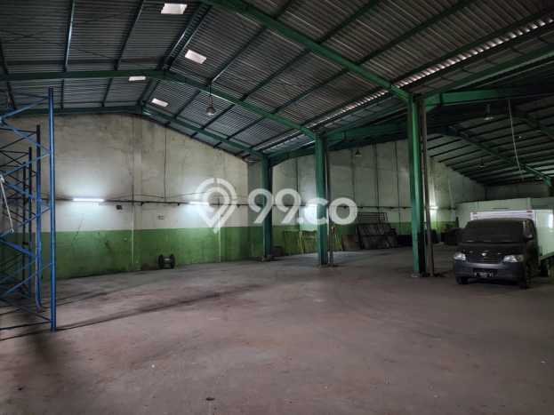 Unit Gudang Dijual di Jakarta Timur LT 1707m2 & LB 1200m2 Unit Gudang Dijual di Jakarta Timur LT 1707m2 & LB 1200m2