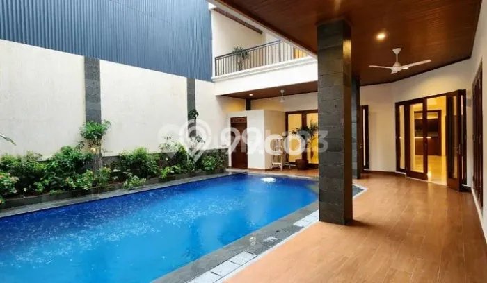 Siap Huni Hunian Elit 7 Kamar di Cilandak Dekat ke Mana Pun Siap Huni Hunian Elit 7 Kamar di Cilandak Dekat ke Mana Pun