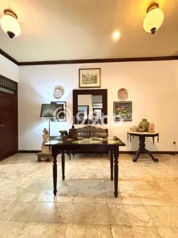 Rumah Mewah LB 280m2 Siap Huni Desain Elegan di Pejaten, Jakarta Selatan Rumah Mewah LB 280m2 Siap Huni Desain Elegan di Pejaten, Jakarta Selatan
